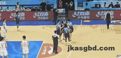 17岁赚了一百万美元,25岁被CBA裁员